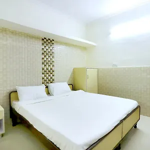 Hotel Spot On 44679 Samrat